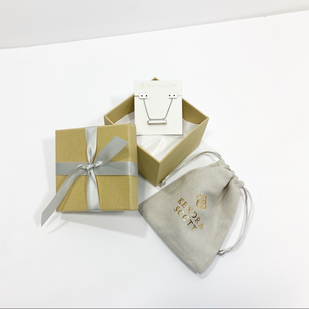Kendra Scott Leonor Rhodium Pearl necklace - Picture 4 of 6